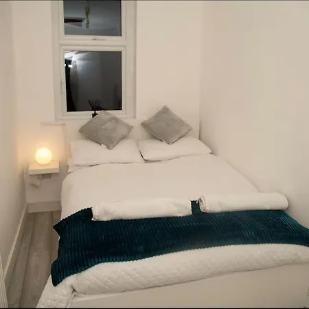 Luxury Two Bedroom Apartment Wilpshire Exterior photo
