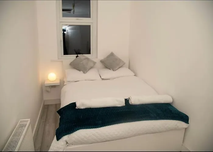 Luxury Two Bedroom Apartment