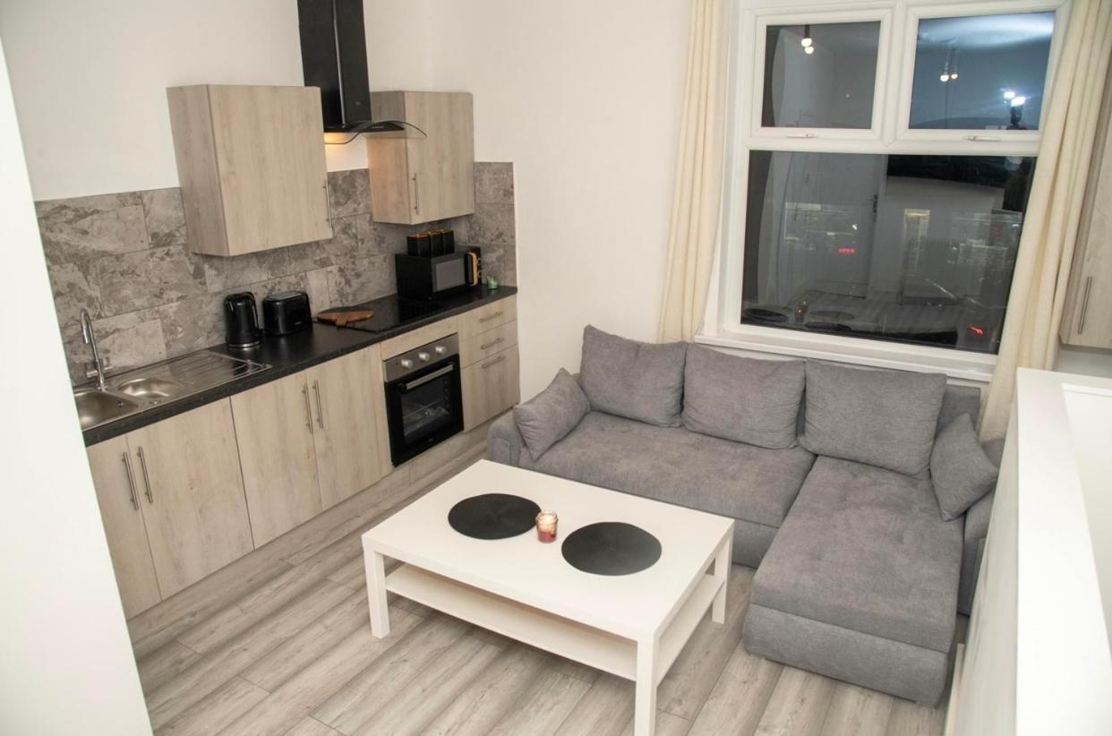 Apartment Luxury Two Bedroom *